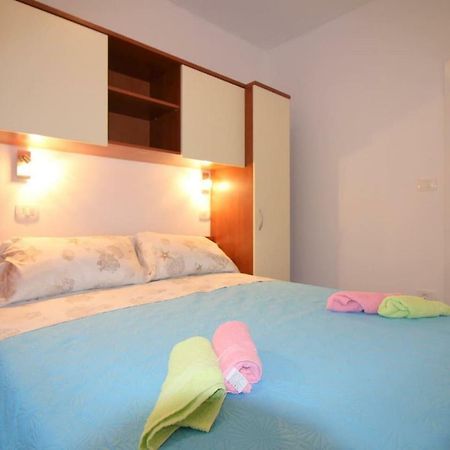 Apartment Noemi In City Center Porec Esterno foto
