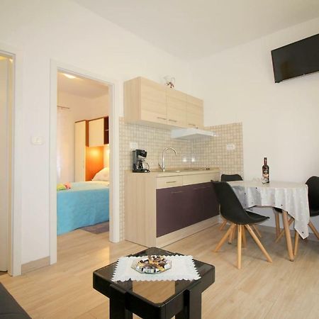 Apartment Noemi In City Center Porec Esterno foto